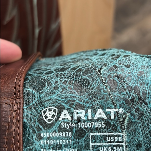 Ariat Leather Boots with ATS technology - Picture 6 of 7